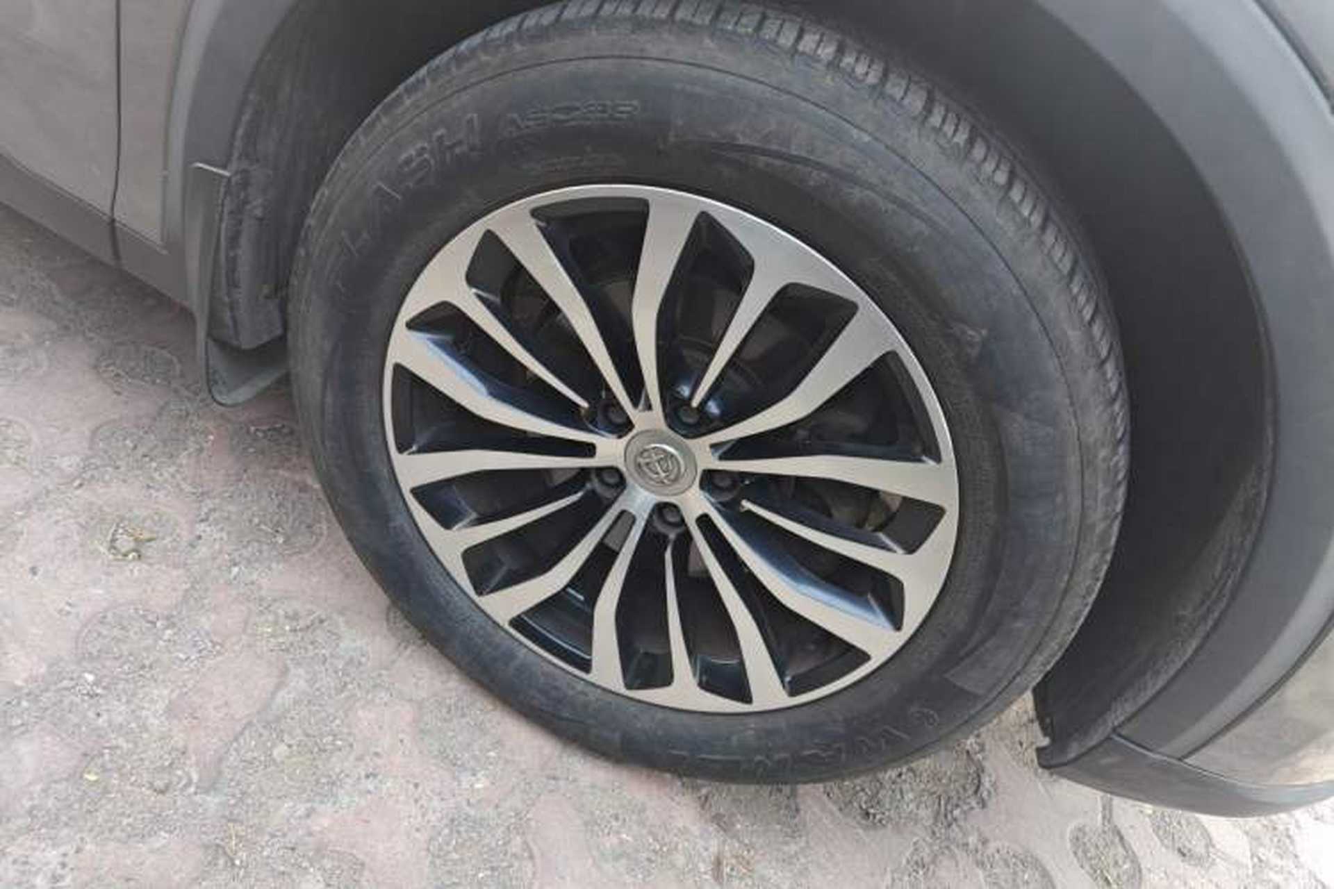 Used Brilliance V6 2018 1.5T Manual Luxury Model Right Front Wheel Hub