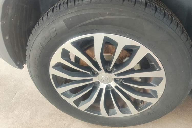 Used Brilliance V6 2018 1.5T Automatic Prestige Model Right Rear Wheel Hub