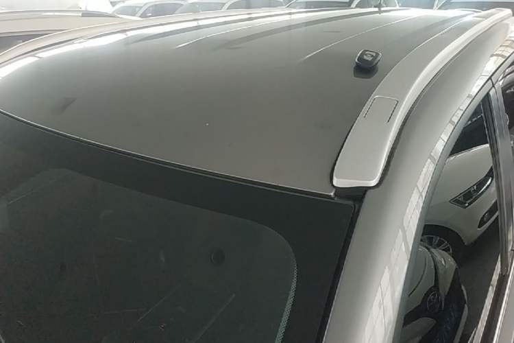 Used Brilliance V6 2018 1.5T Automatic Luxury Model Roof