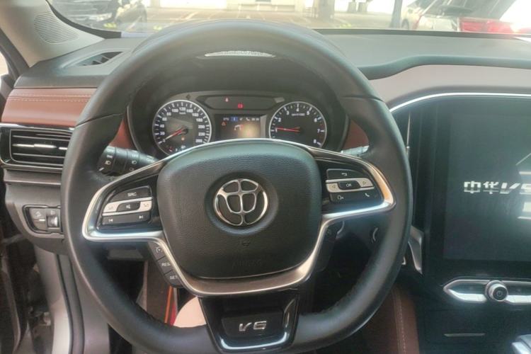 Used Brilliance V6 2018 1.5T Automatic Prestige Model Steering Wheel