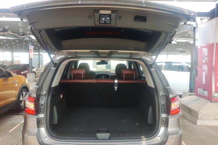 Used Brilliance V6 2018 1.5T Automatic Prestige Model Trunk