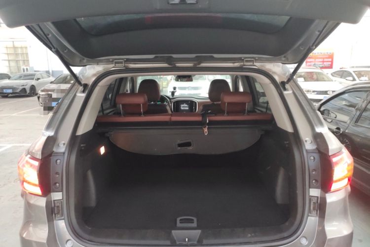 Used Brilliance V6 2018 1.5T Automatic Prestige Model Trunk