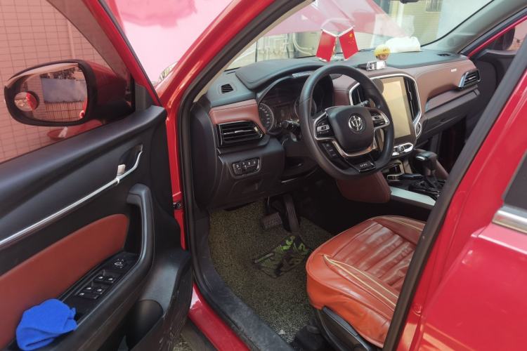 Used Brilliance V6 2018 1.5T Automatic Luxury Model Driver Seat