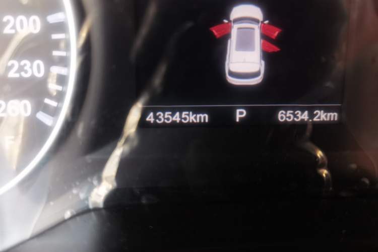 Used Brilliance V6 2018 1.5T Automatic Luxury Model Odometer Close Up