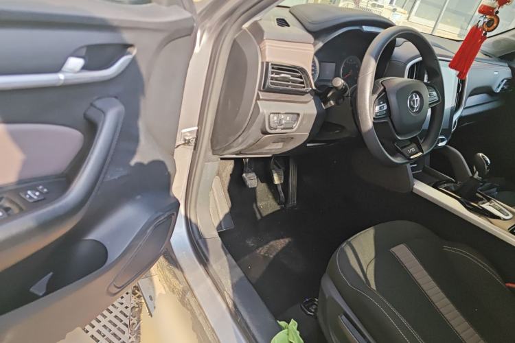 Used Brilliance V6 2018 1.5T Manual Elite Model Driver Seat