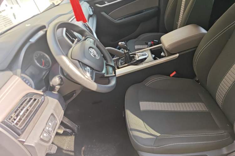 Used Brilliance V6 2018 1.5T Manual Elite Model Left Front Seat