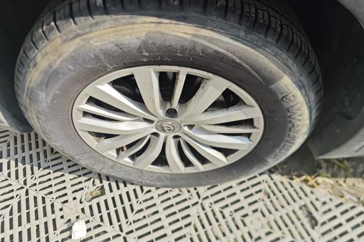 Used Brilliance V6 2018 1.5T Manual Elite Model Left Front Wheel Hub