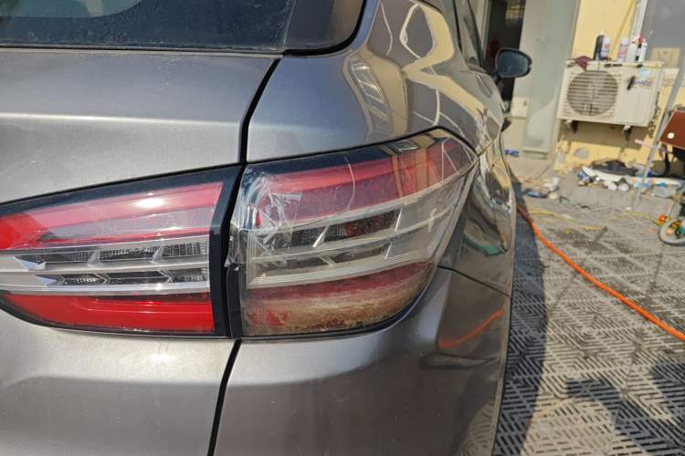 Used Brilliance V6 2018 1.5T Manual Elite Model Right Rear Taillight