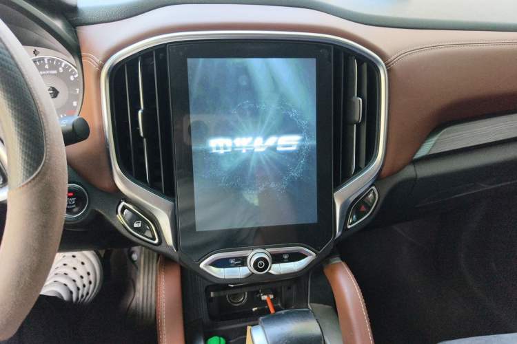 Used Brilliance V6 2018 1.5T Automatic Prestige Model Audio And AC Panel