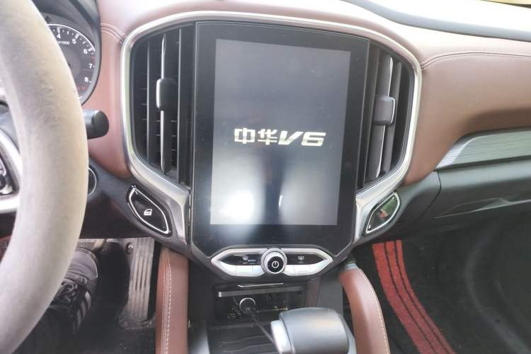 Used Brilliance V6 2018 1.5T Automatic Prestige Model Audio And AC Panel