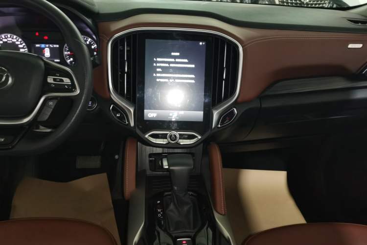 Used Brilliance V6 2018 1.5T Automatic Luxury Model Audio And AC Panel