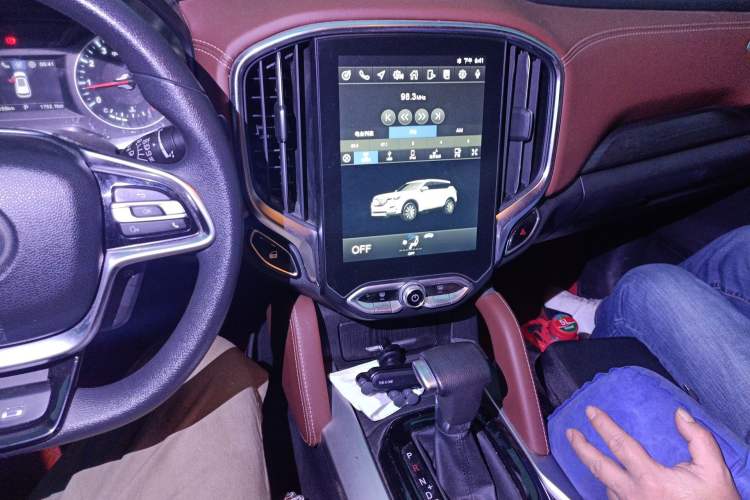 Used Brilliance V6 2018 1.5T Automatic Luxury Model Audio And AC Panel