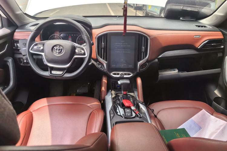 Used Brilliance V6 2018 1.5T Automatic Flagship Model Center Console