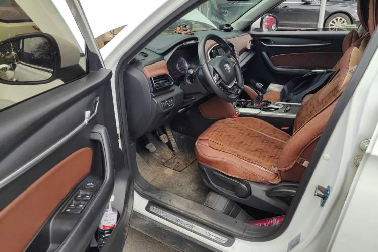 Used Brilliance V6 2018 1.5T Manual Luxury Model Driver Seat
