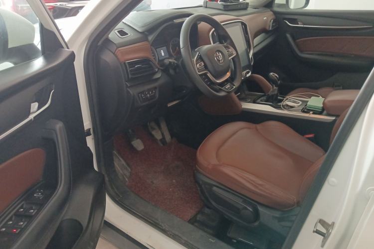 Used Brilliance V6 2018 1.5T Manual Luxury Model Driver Seat