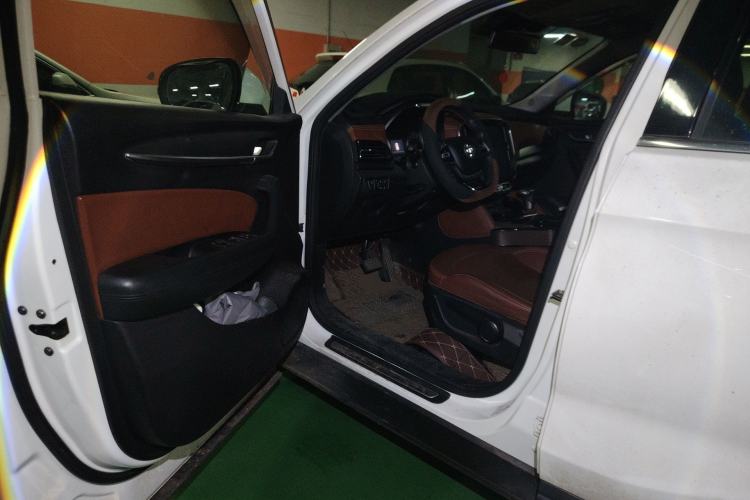 Used Brilliance V6 2018 1.5T Automatic Prestige Model Driver Seat