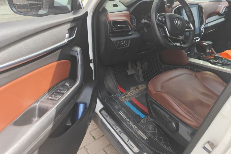 Used Brilliance V6 2018 1.5T Automatic Prestige Model Driver Seat