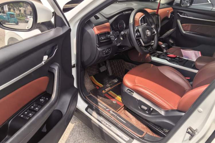 Used Brilliance V6 2018 1.5T Automatic Flagship Model Driver Seat