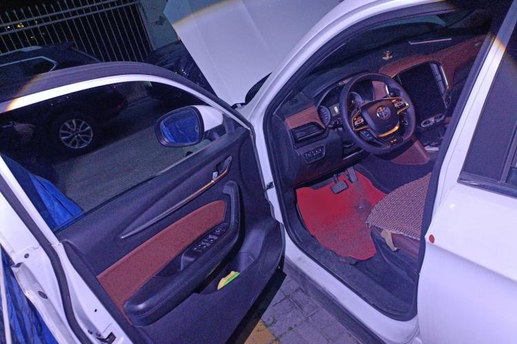 Used Brilliance V6 2018 1.5T Automatic Luxury Model Driver Seat
