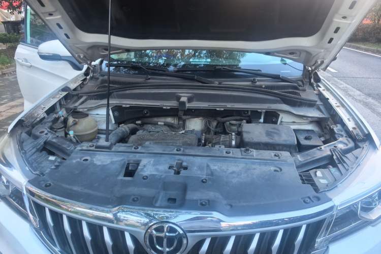 Used Brilliance V6 2018 1.5T Manual Luxury Model Engine Bay