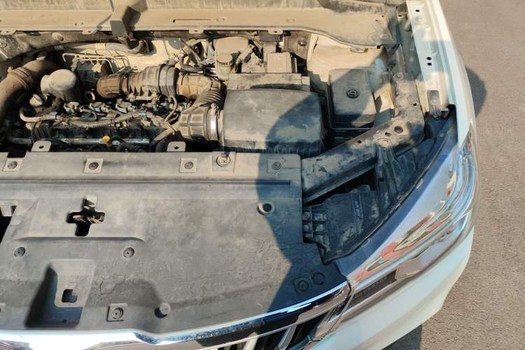 Used Brilliance V6 2018 1.5T Automatic Luxury Model Engine Bay Left