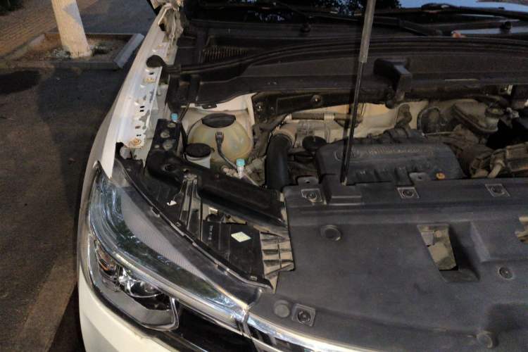 Used Brilliance V6 2018 1.5T Manual Elite Model Engine Bay Right