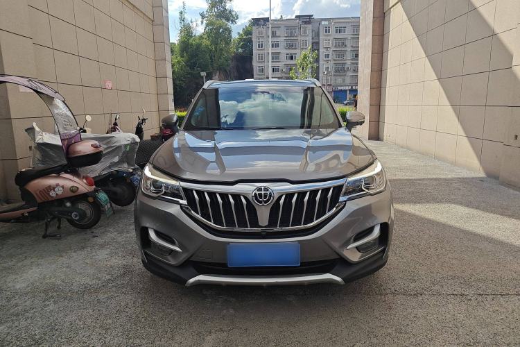 Used Brilliance V6 2018 1.5T Automatic Luxury Model Exterior 1