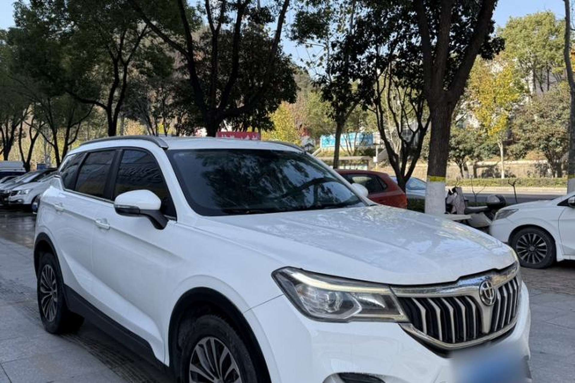Used Brilliance V6 2018 1.5T Automatic Luxury Model Exterior 2