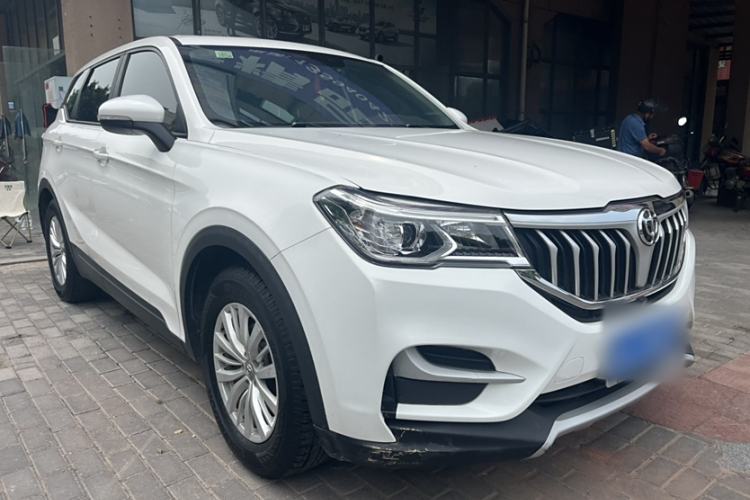 Used Brilliance V6 2018 1.5T Manual Elite Model Exterior 2