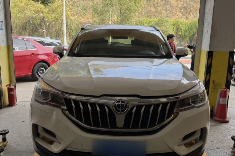 Used Brilliance V6 2018 1.5T Automatic Luxury Model Exterior 4
