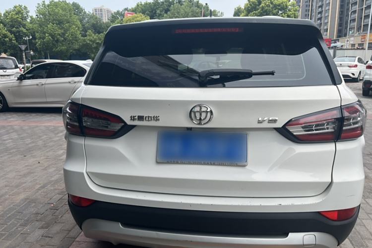Used Brilliance V6 2018 1.5T Manual Elite Model Exterior 4
