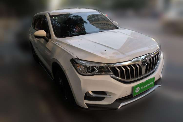 Used Brilliance V6 2018 1.5T Manual Elite Model Front Right 45 Deg