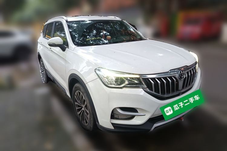 Used Brilliance V6 2018 1.5T Manual Luxury Model Front Right 45 Deg