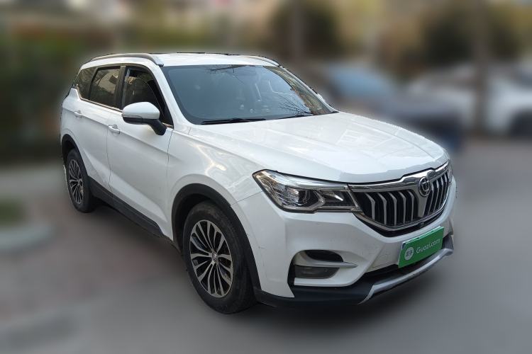 Used Brilliance V6 2018 1.5T Automatic Luxury Model Front Right 45 Deg