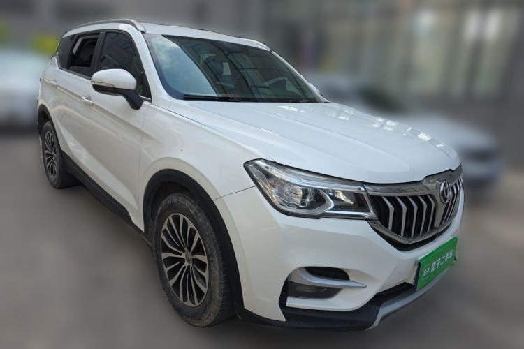 Used Brilliance V6 2018 1.5T Automatic Luxury Model Front Right 45 Deg