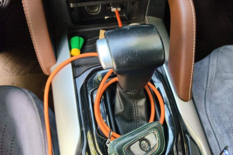 Used Brilliance V6 2018 1.5T Automatic Prestige Model Gear Lever