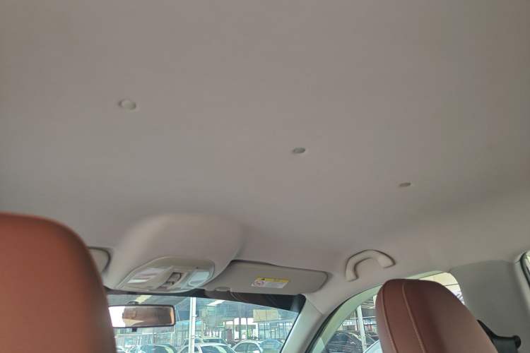 Used Brilliance V6 2018 1.5T Automatic Luxury Model Headliner
