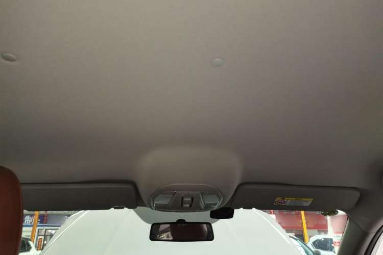 Used Brilliance V6 2018 1.5T Automatic Luxury Model Headliner