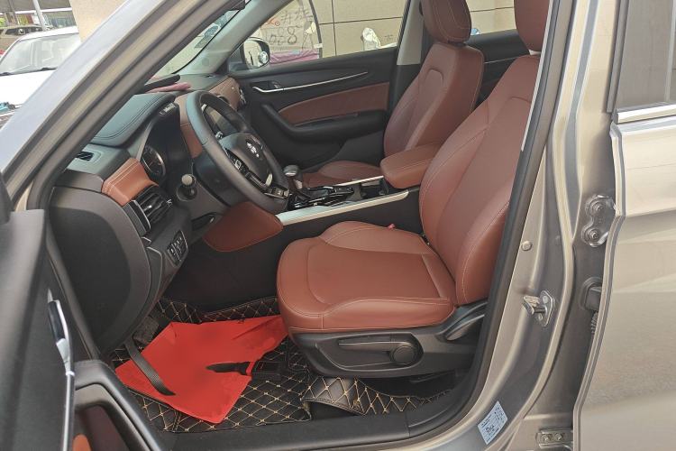 Used Brilliance V6 2018 1.5T Automatic Luxury Model Left Front Seat