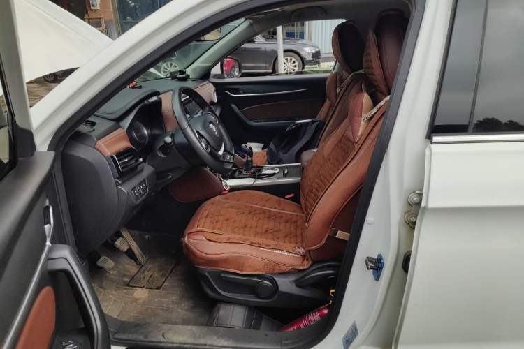 Used Brilliance V6 2018 1.5T Manual Luxury Model Left Front Seat