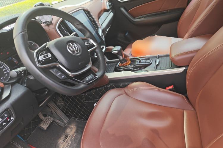 Used Brilliance V6 2018 1.5T Automatic Prestige Model Left Front Seat