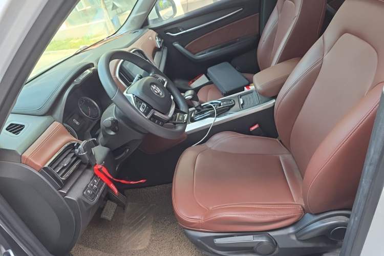 Used Brilliance V6 2018 1.5T Automatic Luxury Model Left Front Seat