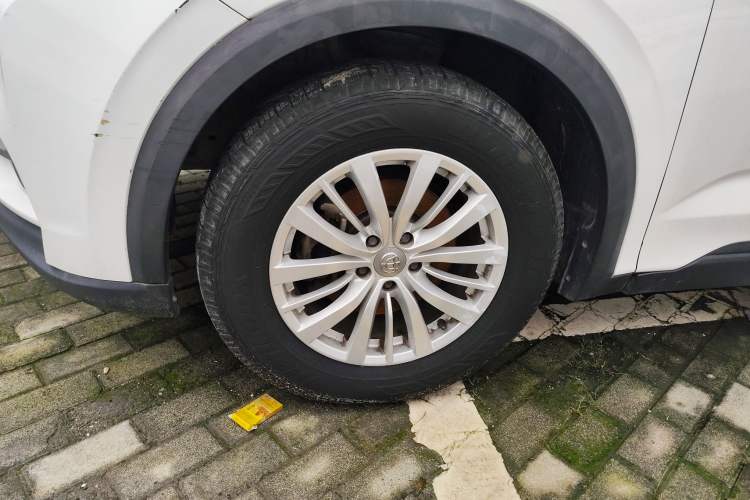 Used Brilliance V6 2018 1.5T Manual Elite Model Left Front Wheel Hub
