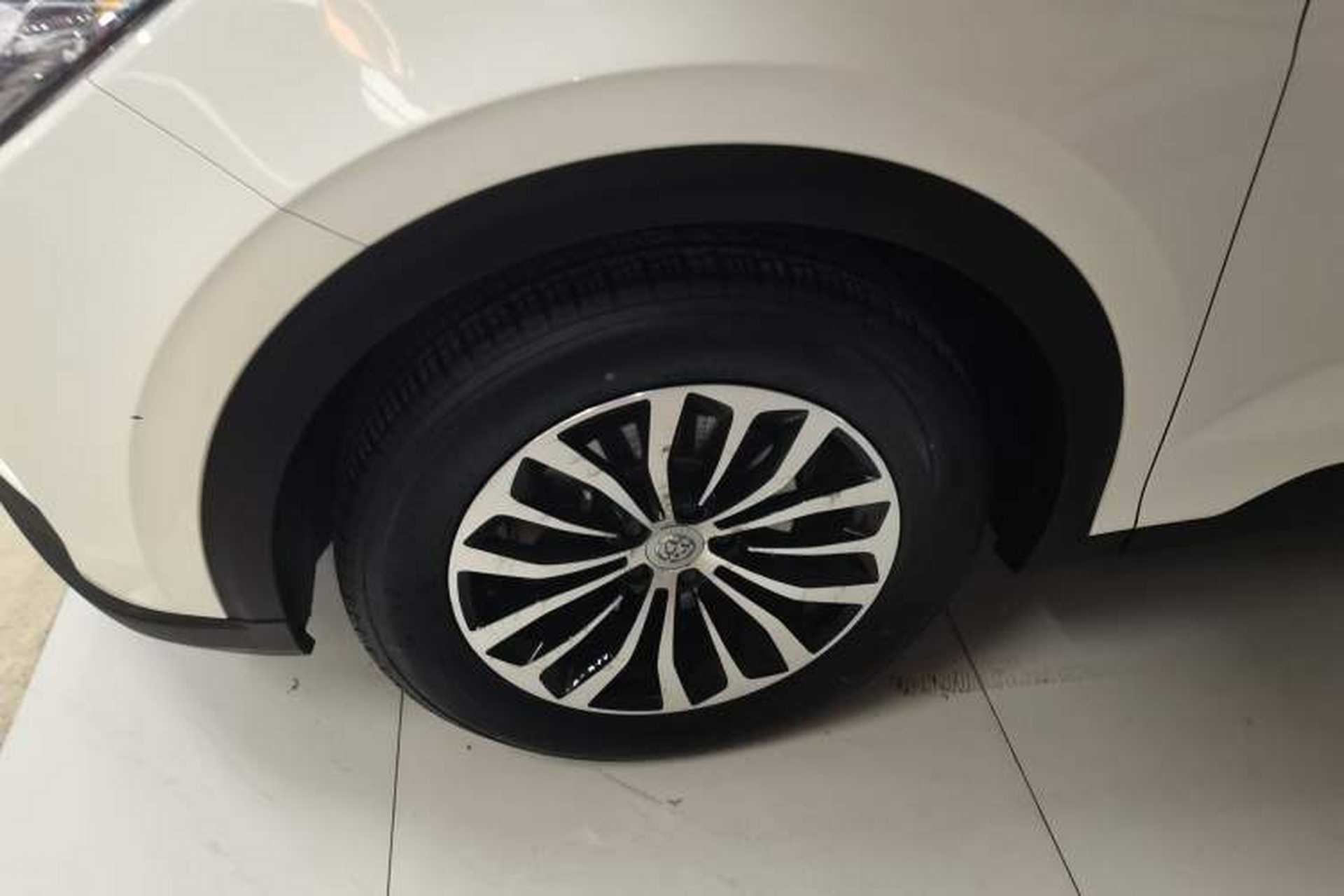 Used Brilliance V6 2018 1.5T Automatic Luxury Model Left Front Wheel Hub