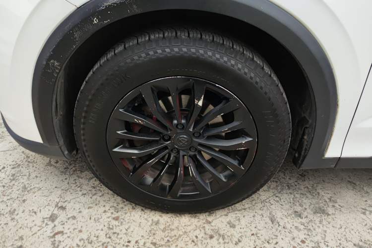 Used Brilliance V6 2018 1.5T Automatic Prestige Model Left Front Wheel Hub