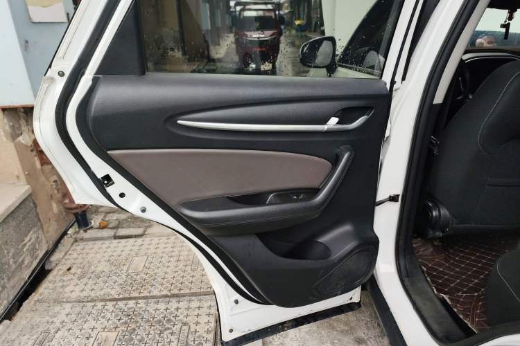 Used Brilliance V6 2018 1.5T Manual Elite Model Left Rear Door Interior