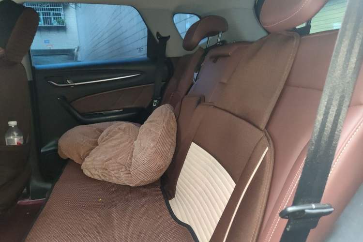 Used Brilliance V6 2018 1.5T Automatic Prestige Model Left Rear Seat