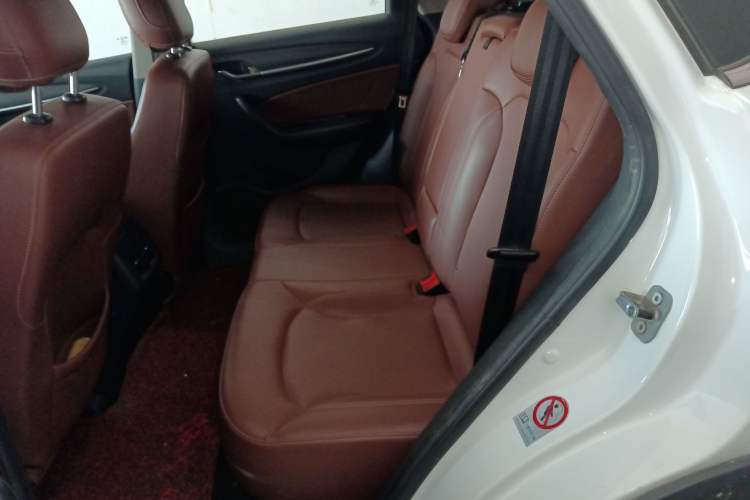 Used Brilliance V6 2018 1.5T Manual Luxury Model Left Rear Seat
