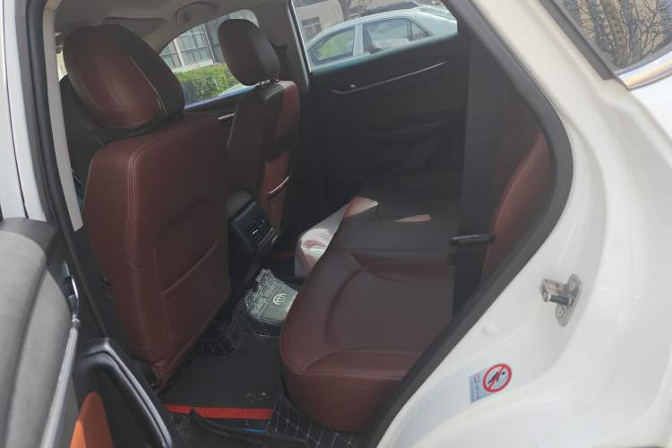 Used Brilliance V6 2018 1.5T Automatic Prestige Model Left Rear Seat