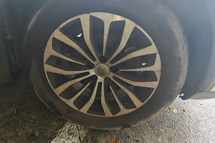 Used Brilliance V6 2018 1.5T Automatic Prestige Model Right Front Wheel Hub